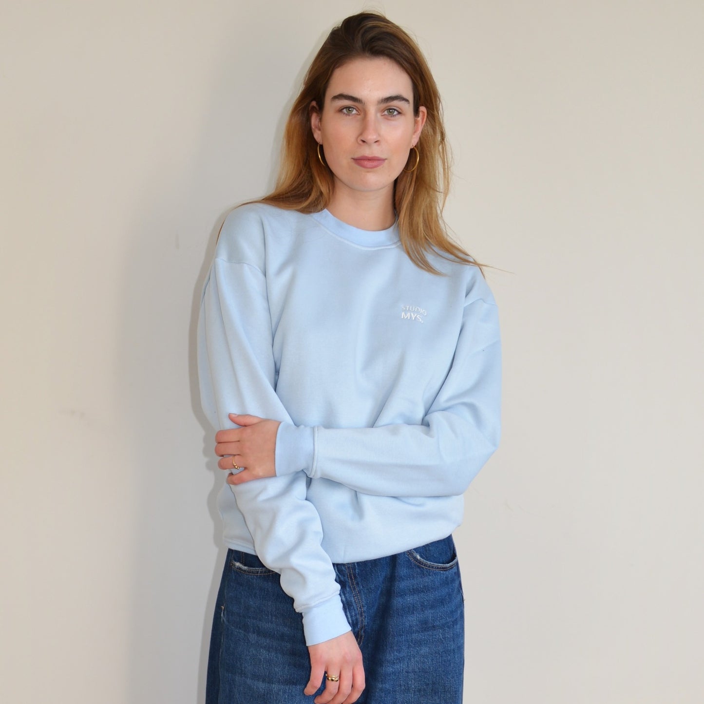 The Essential Crewneck Light Bue